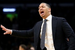 集结日法国杯焦点战，费耶诺德战术微调，质疑声仍在，心理建设被强调的简单介绍-竞技宝网页