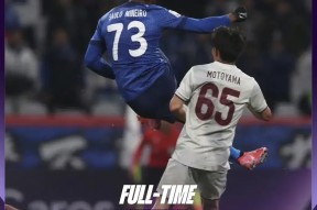 里程碑夜！上海申花更衣室发声，足总杯赛后刷纪录，引发热议，资深球员宣示担当 