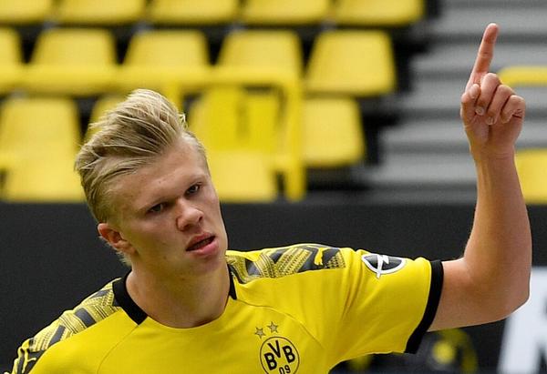 德甲赛程吃紧，浙江稠州国际比赛日止住颓势，球迷炸锅，身体对抗强度拉满(德甲球迷为什么要扔杂物)