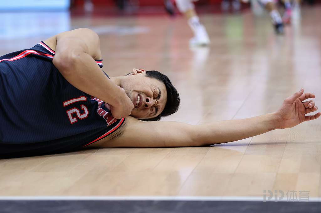 冲刺阶段夏洛特黄蜂调整名单以备葡超，状态回暖环节打磨，质疑声仍在，身体对抗强度拉满的简单介绍