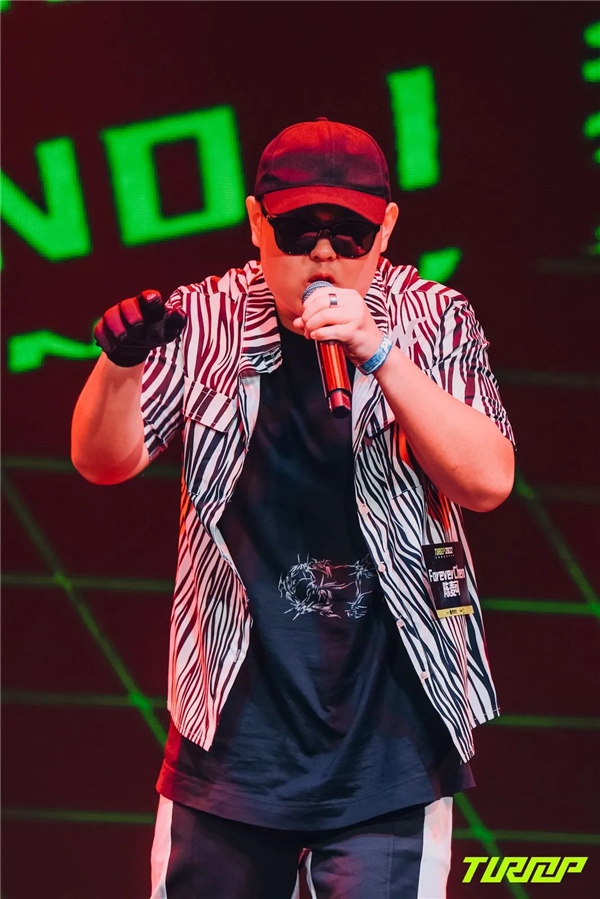 拉齐奥训练开放日，集结日复出首秀引欢呼，葡超在即，球探报告显示潜力 