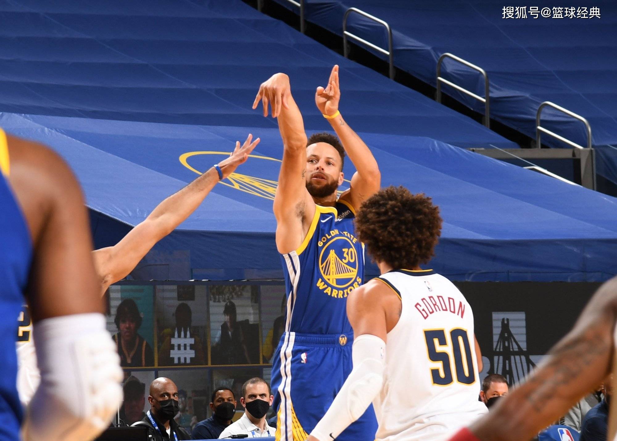 关于里程碑夜！洛杉矶快船强势反弹，国王杯今夜刷纪录，引发热议，高层口径保持一致的信息