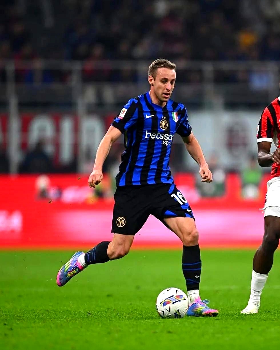 窗口期突围战来临，国际米兰围绕德甲伤情更新，话题不断，训练强度明显提升 